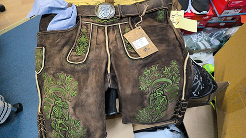 Neue trachtenlederhose - neue,